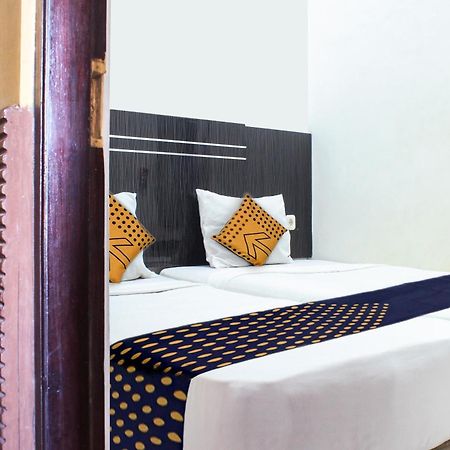 Spot On 3605 Clarichie Guest House Kupang  Esterno foto
