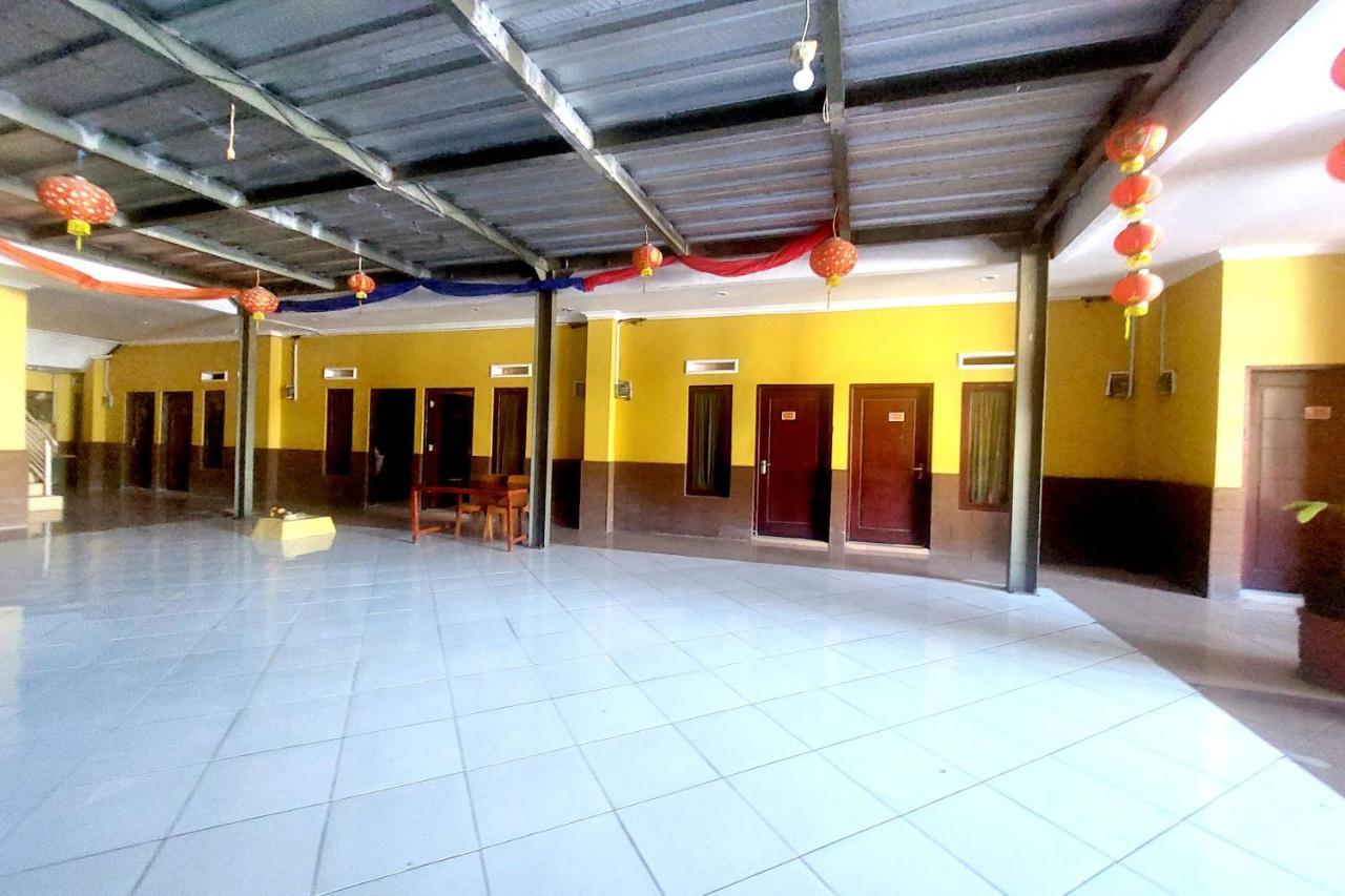 Spot On 3605 Clarichie Guest House Kupang  Esterno foto