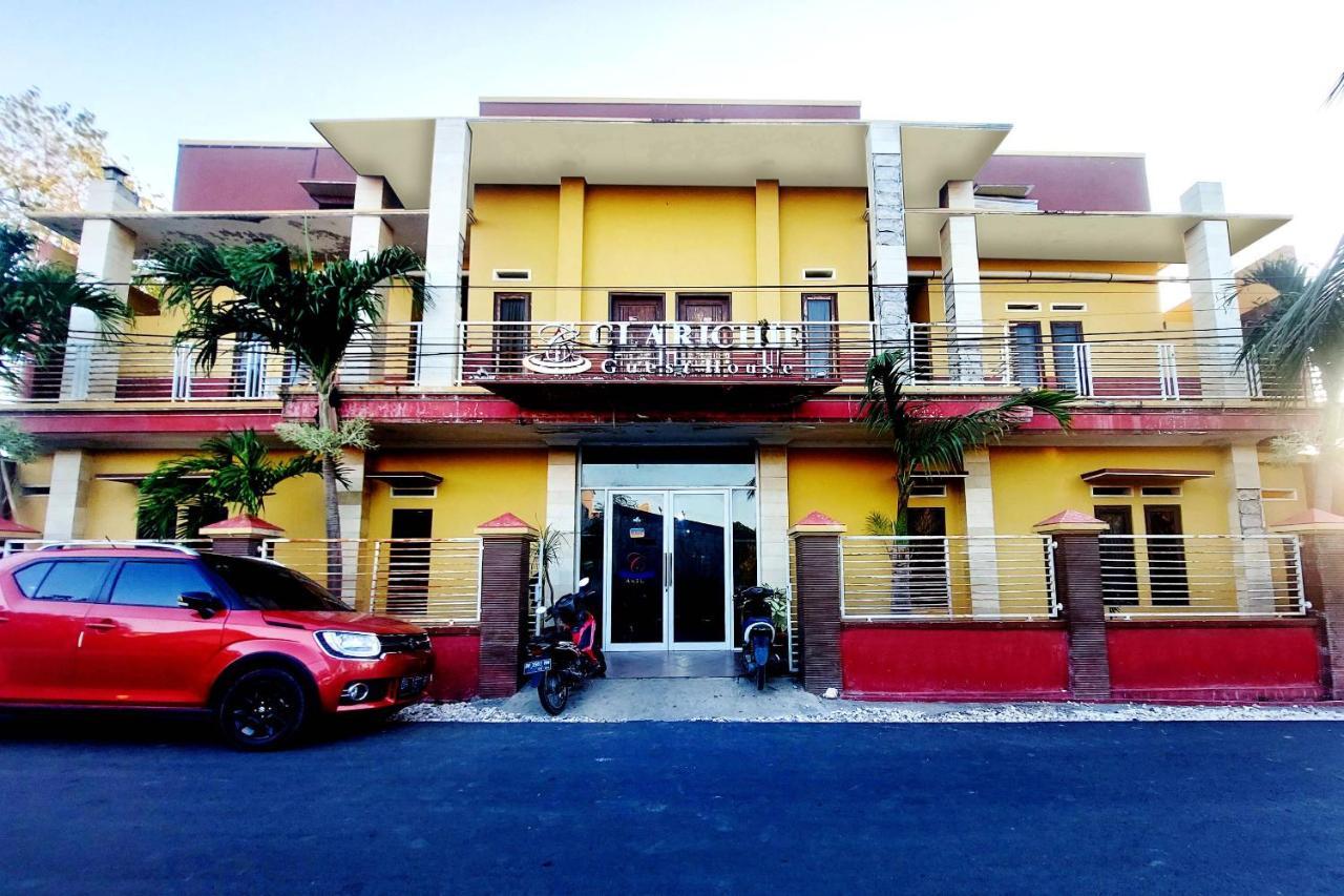 Spot On 3605 Clarichie Guest House Kupang  Esterno foto