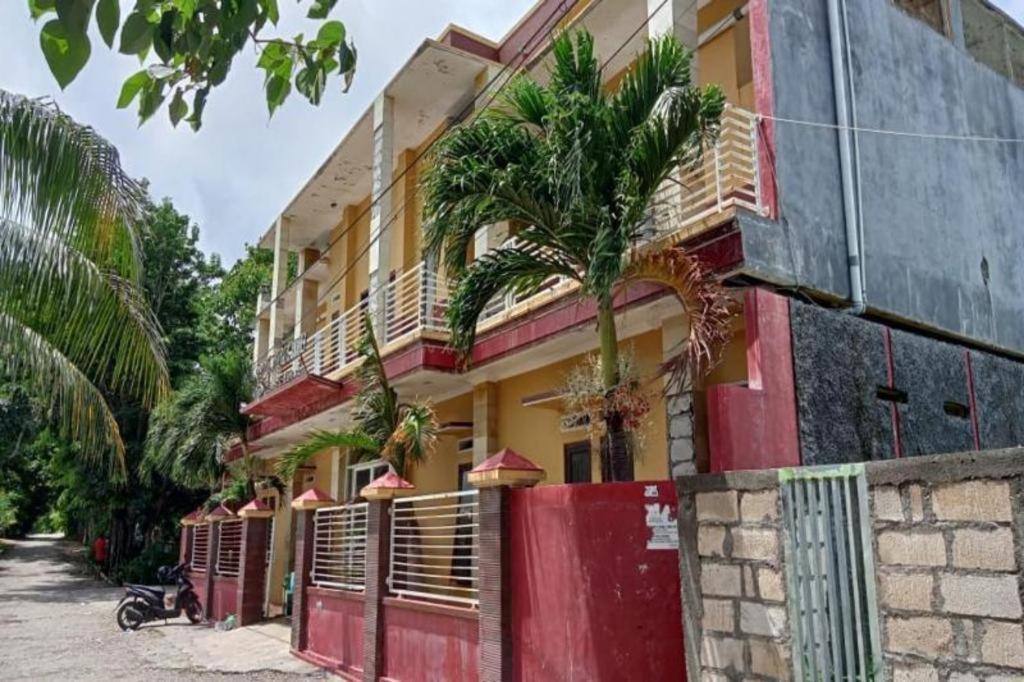 Spot On 3605 Clarichie Guest House Kupang  Esterno foto