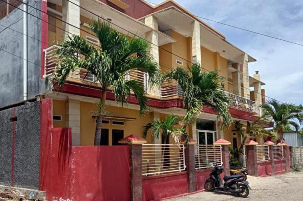 Spot On 3605 Clarichie Guest House Kupang  Esterno foto