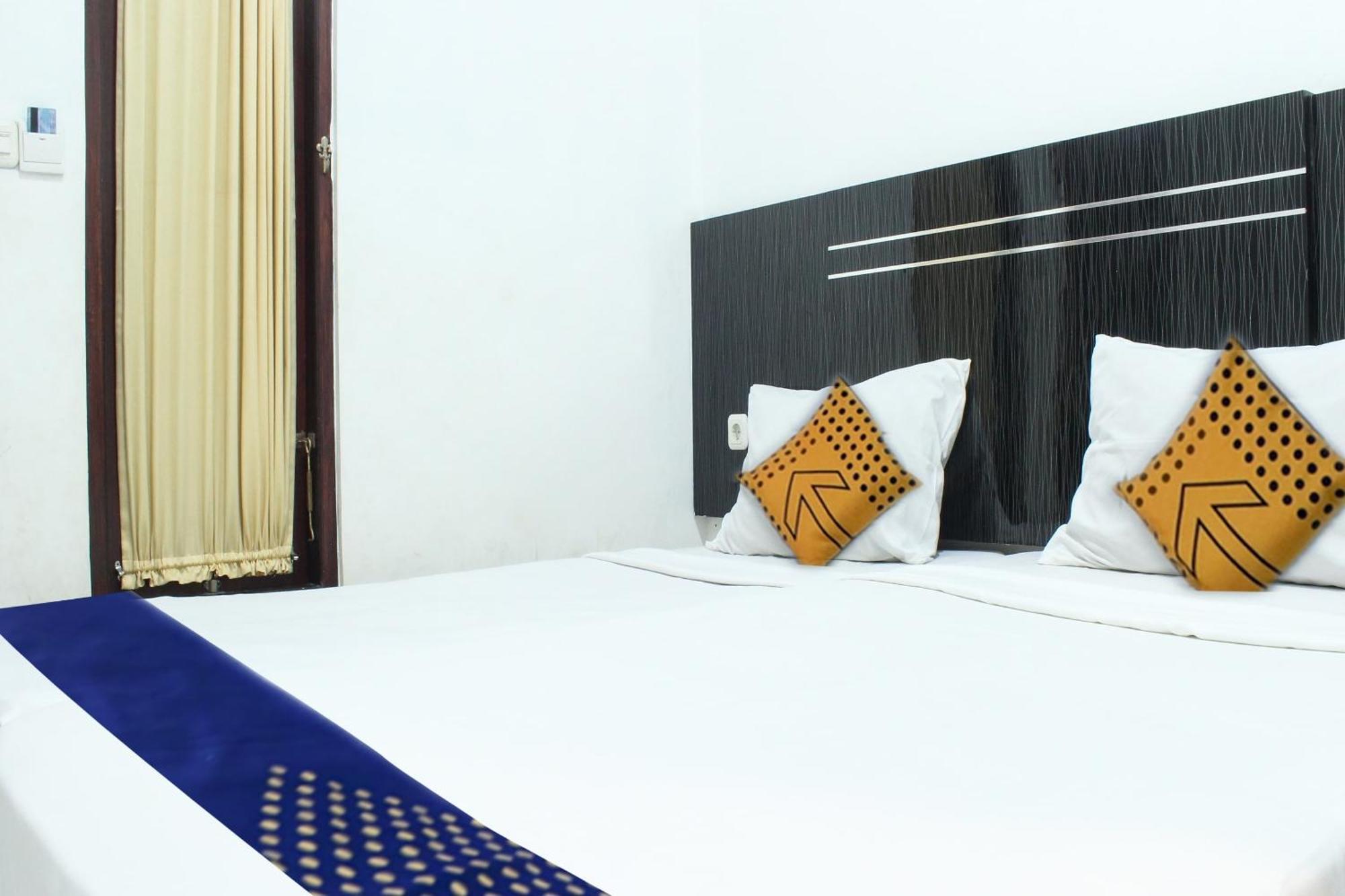 Spot On 3605 Clarichie Guest House Kupang  Esterno foto
