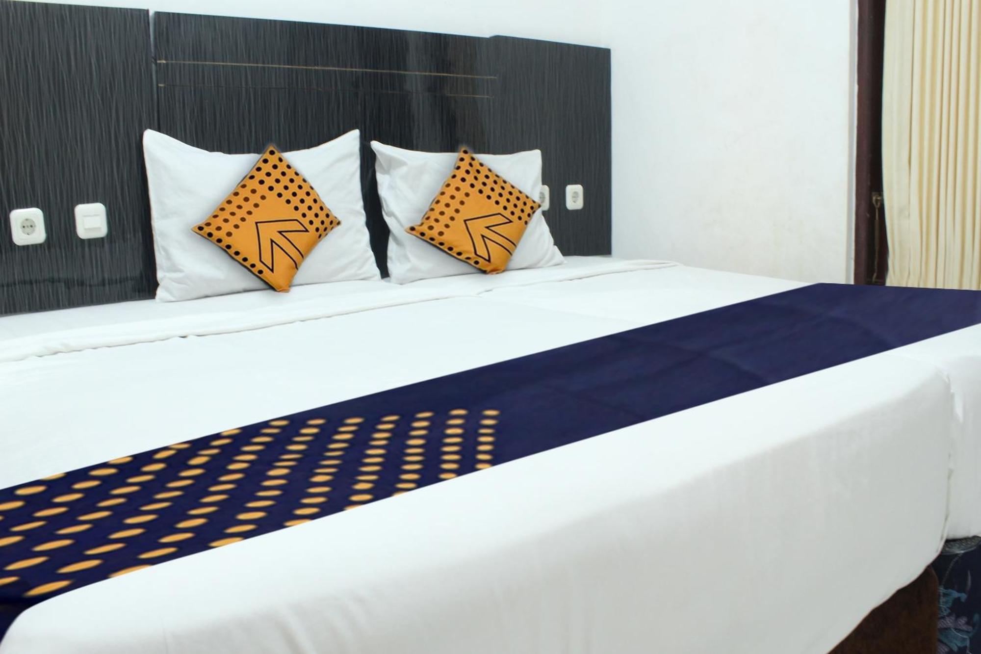 Spot On 3605 Clarichie Guest House Kupang  Esterno foto