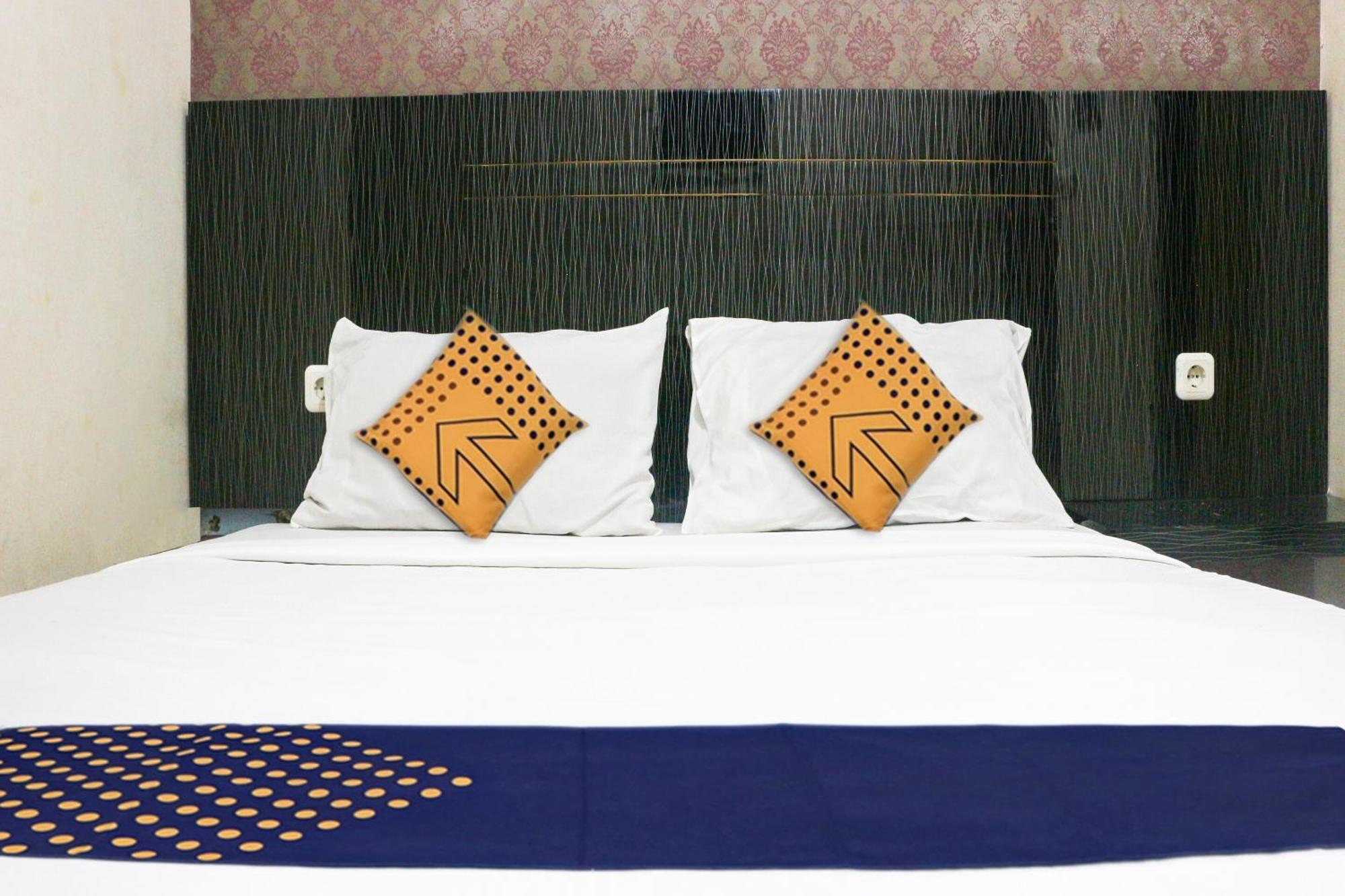Spot On 3605 Clarichie Guest House Kupang  Esterno foto